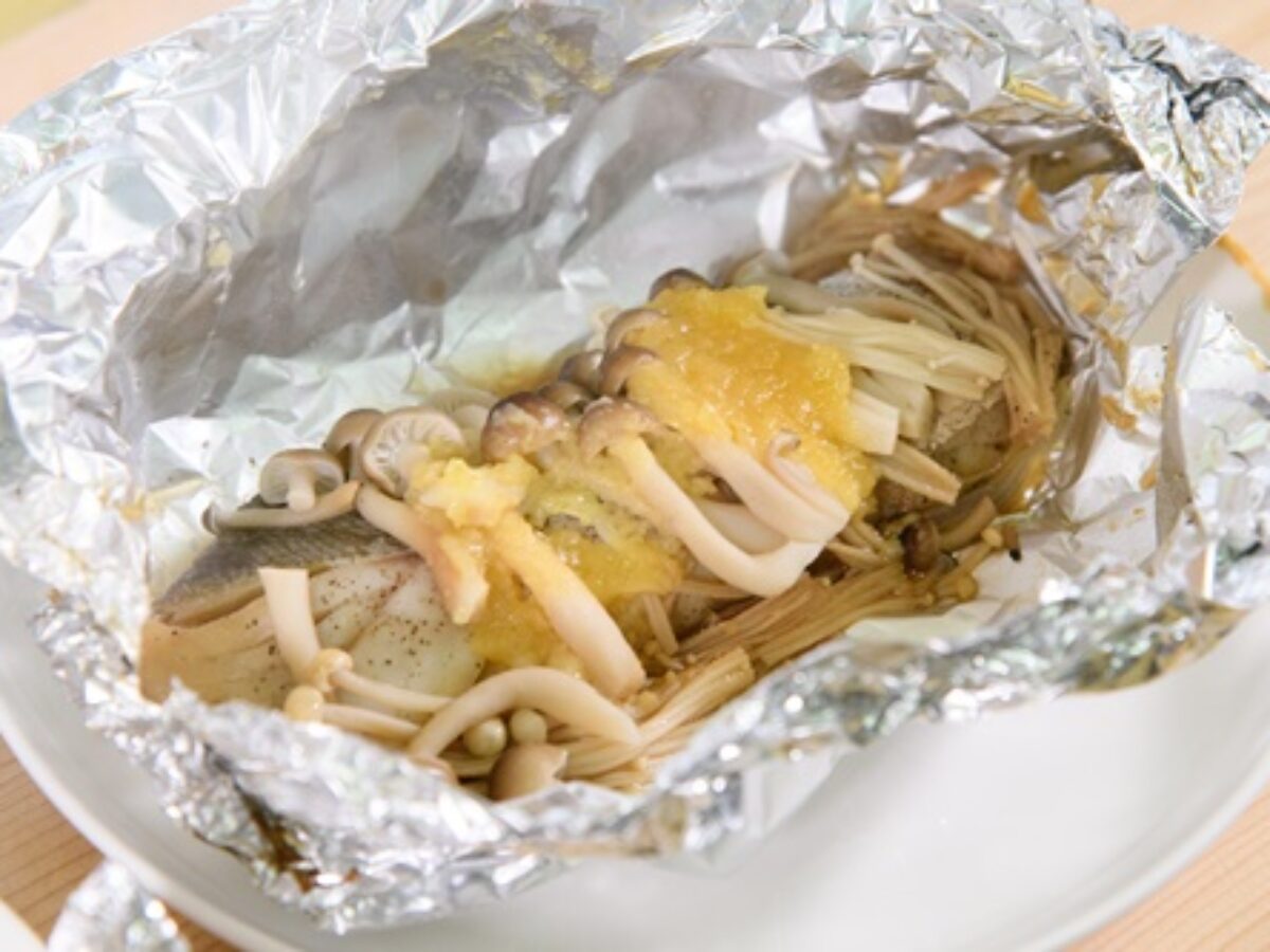 ソレダメ 鮭の紙包み蒸しの作り方 リュウジさん考案の鮭を晩ご飯の主役にする鮭の簡単アレンジレシピ 凛とした暮らし 凛々と