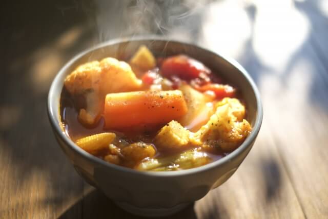 土曜は何する 魔法のスープ 鶏のひき肉とブロッコリー トマトのスープ の作り方 Atsushiさんの美肌スープレシピ 凛とした暮らし 凛々と
